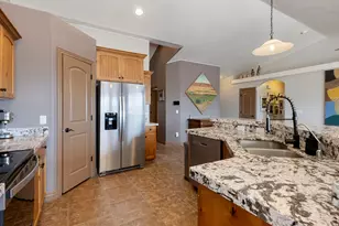 9096 N Clubhouse Ln W, Eagle Mountain, UT 84005 - Photo 7