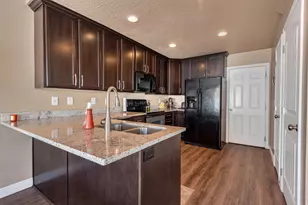 3234 W Desert Lily Dr, Lehi, UT 84043 - Photo 7