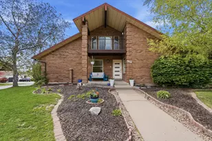 962 S Valley View Dr E, Fruit Heights, UT 84037 - Photo 1