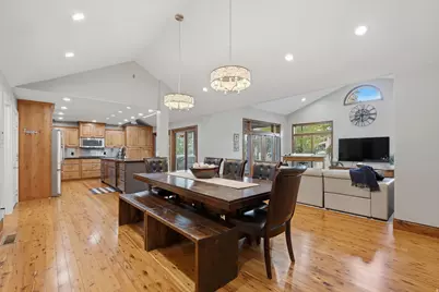 962 S Valley View Dr E, Fruit Heights, UT 84037 - Photo 11