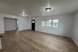 215 N Center St, Castle Dale, UT 84513 - Photo 15