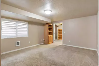 43 E Peachtree Dr N, Centerville, UT 84014 - Photo 35