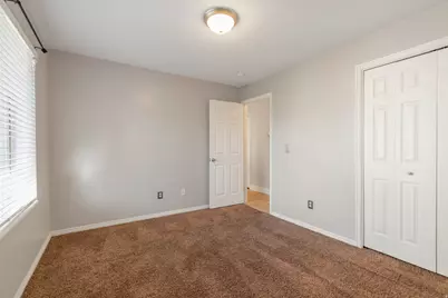 9215 S Jefferson Cv W, Sandy, UT 84070 - Photo 13