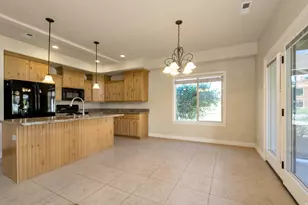 724 W Mystic Brook Way Way S, South Jordan, UT 84095 - Photo 7