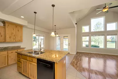 724 W Mystic Brook Way Way S, South Jordan, UT 84095 - Photo 9