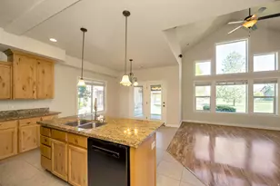 724 W Mystic Brook Way Way S, South Jordan, UT 84095 - Photo 9