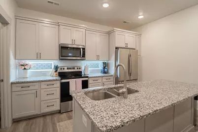 461 E 690 S #127, Clearfield, UT 84015 - Photo 3