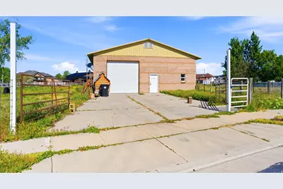 1695 N Olsen Way #802, West Bountiful, UT 84087 - Photo 11
