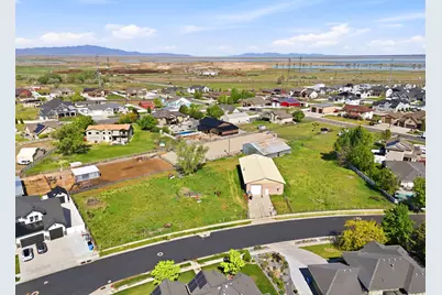 1695 N Olsen Way #802, West Bountiful, UT 84087 - Photo 3
