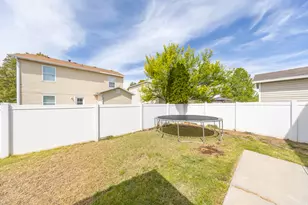 2011 N 2095 W, Clinton, UT 84015 - Photo 23