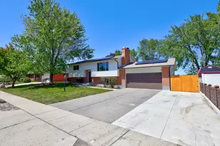 807 E Dusty Rock Cir, Sandy, UT 84094 - Photo 3
