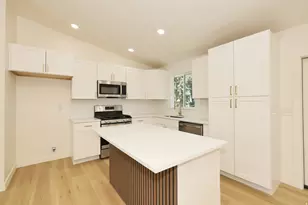 807 E Dusty Rock Cir, Sandy, UT 84094 - Photo 11