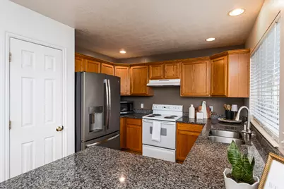 157 N 750 W, Layton, UT 84041 - Photo 9