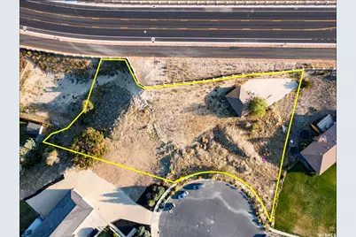 5401 W Pebble Ln, Highland, UT 84003 - Photo 11