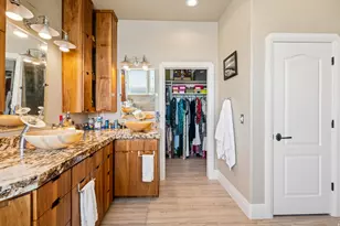 941 N Sandhurst Dr, Salt Lake City, UT 84103 - Photo 39