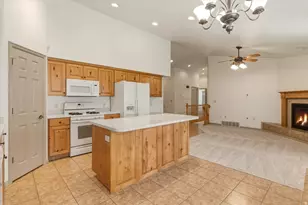 2291 W Craig Ln, Syracuse, UT 84075 - Photo 7