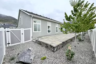 1449 N Cobblewood Ct E, Kaysville, UT 84037 - Photo 43