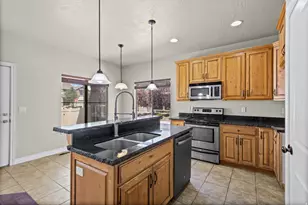 10416 S Sage Luigi Ct, South Jordan, UT 84009 - Photo 7
