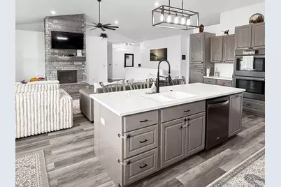 365 N 100 E, Ferron, UT 84523 - Photo 11
