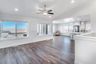 437 N 800 E, Hyde Park, UT 84318 - Photo 5