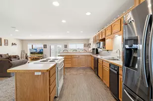 3847 W 6800 St S, Benjamin, UT 84660 - Photo 13