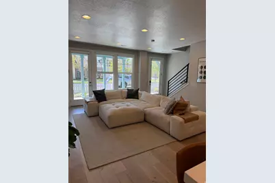 11113 S Kestrel Rise Rd, South Jordan, UT 84009 - Photo 3