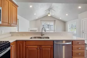 5437 W Copper Gulch Ln S, Herriman, UT 84096 - Photo 11