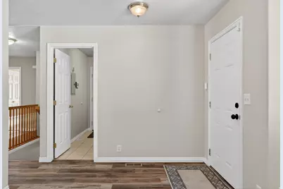 90 W Cottage Ave, Sandy, UT 84070 - Photo 3
