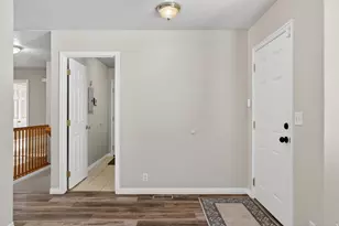 90 W Cottage Ave, Sandy, UT 84070 - Photo 3