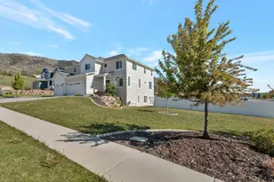 484 E 200 N, Millville, UT 84326 - Photo 3