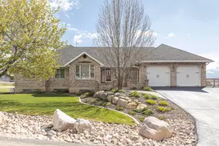652 N Radford Ln, Eden, UT 84310 - Photo 3