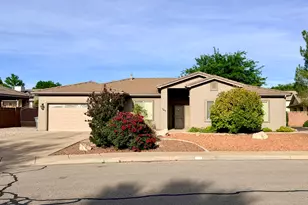 764 N Picturesque W, Saint George, UT 84770 - Photo 3