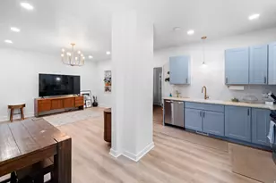257 E 200 S, Provo, UT 84606 - Photo 9