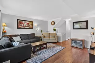 146 E 100 S, Bountiful, UT 84010 - Photo 3