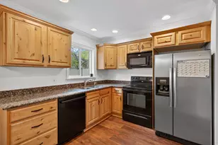146 E 100 S, Bountiful, UT 84010 - Photo 9
