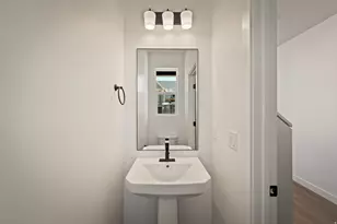 1057 W Linden Ln, Woods Cross, UT 84087 - Photo 7