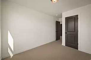 1057 W Linden Ln, Woods Cross, UT 84087 - Photo 17
