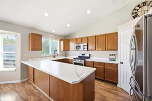 2039 Fremont Crest Ave, Syracuse, UT 84075 - Photo 13