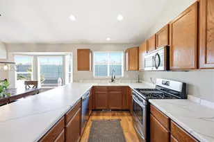 2039 Fremont Crest Ave, Syracuse, UT 84075 - Photo 11