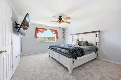 2039 Fremont Crest Ave, Syracuse, UT 84075 - Photo 15