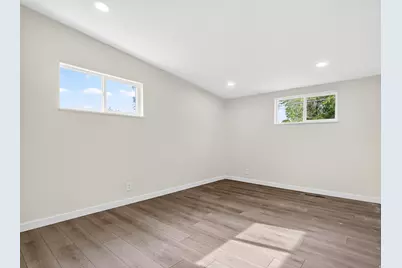 692 E 1000 N, Ogden, UT 84404 - Photo 17