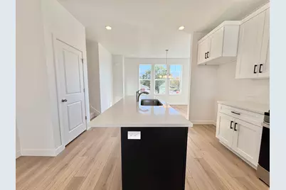 1650 N Main St, Layton, UT 84041 - Photo 9