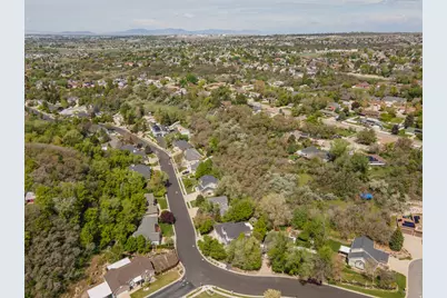 2573 E Kays Creek Dr N, Layton, UT 84040 - Photo 63
