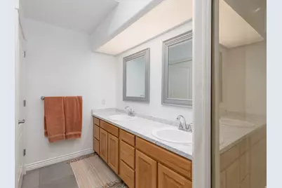 2573 E Kays Creek Dr N, Layton, UT 84040 - Photo 39