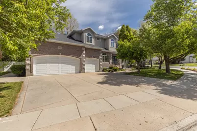 2573 E Kays Creek Dr N, Layton, UT 84040 - Photo 3