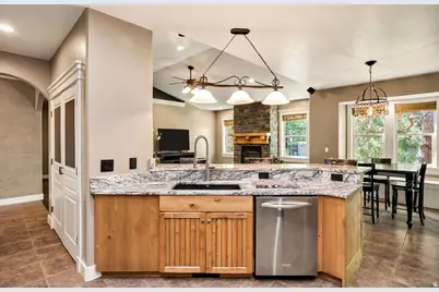 288 E 525 S, Providence, UT 84332 - Photo 5