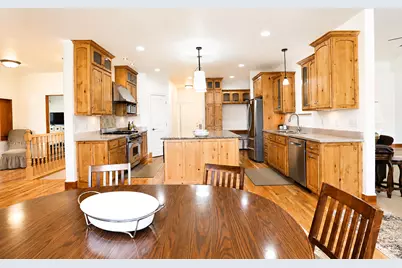 1055 N 1000 E, Mapleton, UT 84664 - Photo 27