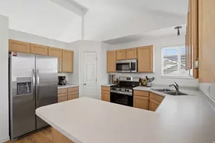 6149 S Walnut Wood Dr, Kearns, UT 84118 - Photo 7