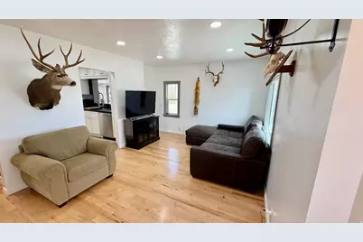 296 W 300 S, Loa, UT 84747 - Photo 3