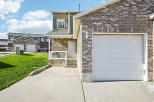 4827 S 1800 W, Roy, UT 84067 - Photo 3